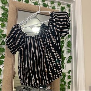 Off the shoulder crop shirt